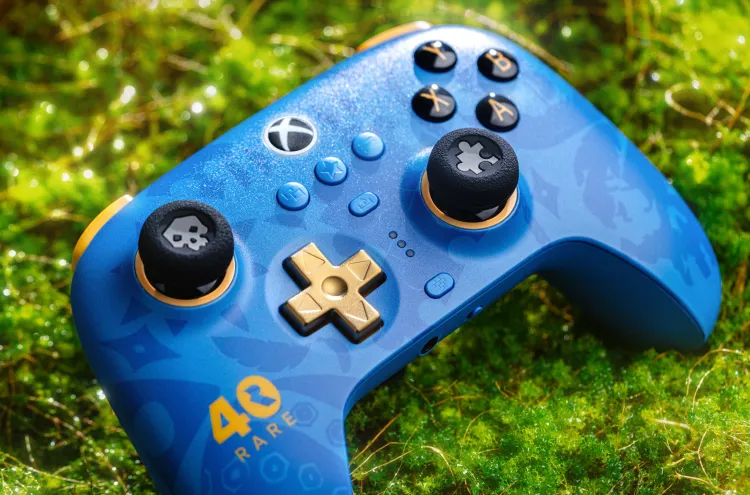 8BitDo выпустила первый беспроводной контроллер для Xbox в сотрудничестве с Rare