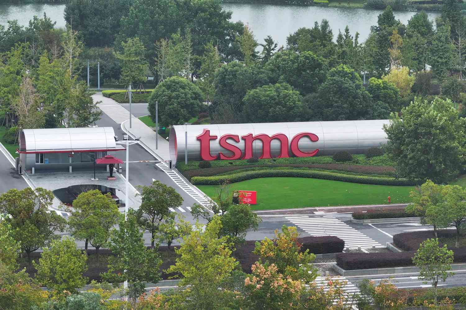 Почему судьба OpenAI, NVIDIA и Apple зависит от одной фабрики на Тайване